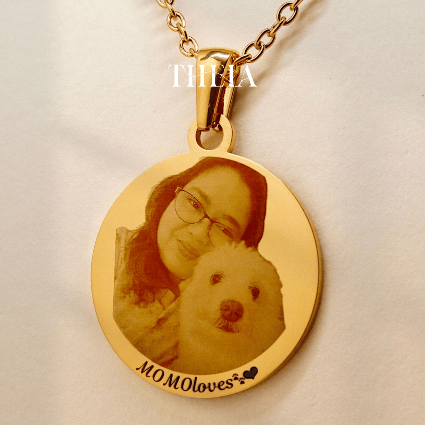 Fur Baby Necklace Emblem (Disc)